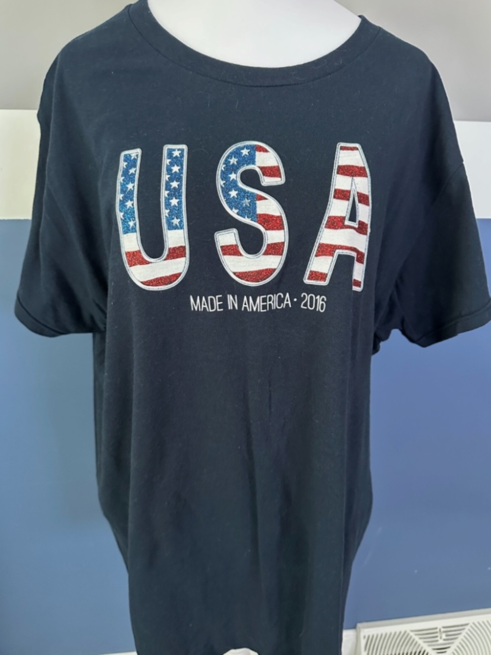 SPARKLY USA SHORT SLEEVED T SHIRT WOMEN SIZE 2X (18W/20W) 2016 GOOD CONDITION!!